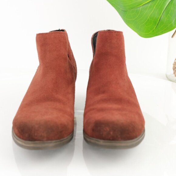 Crevo Womens Leighton Boot Size 9.5 Red Suede Bootie Block Heel Boho Distressed - Picture 3 of 12